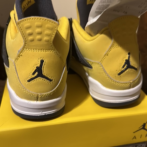 Jordan 4 lightning - Picture 2 of 6